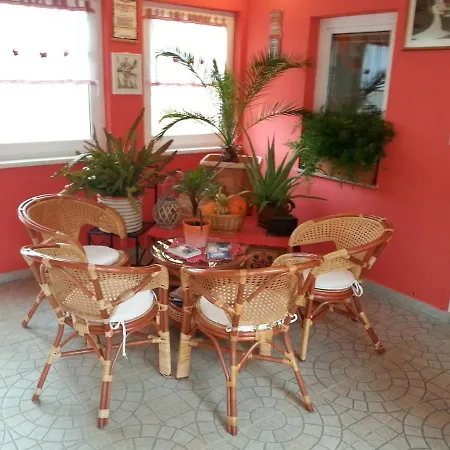 Δωμάτια σε οικογενειακή κατοικία Apartmaji In Sobe Kocjancic Podčetrtek