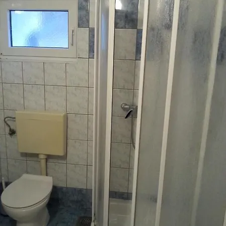 Ostanak kod kuće Apartmaji In Sobe Kocjancic