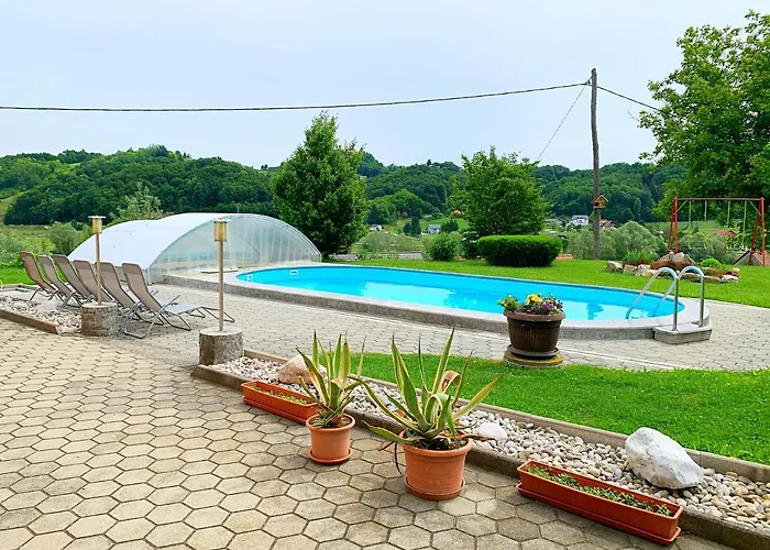 Apartmaji In Sobe Kocjancic * 포드체트르테크