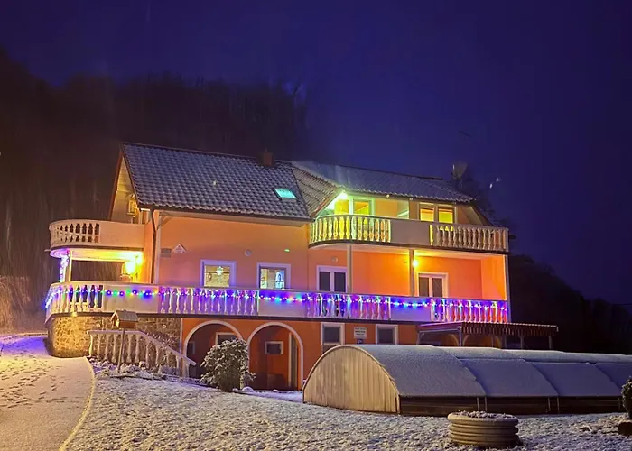 Apartmaji In Sobe Kocjancic בית אירוח *